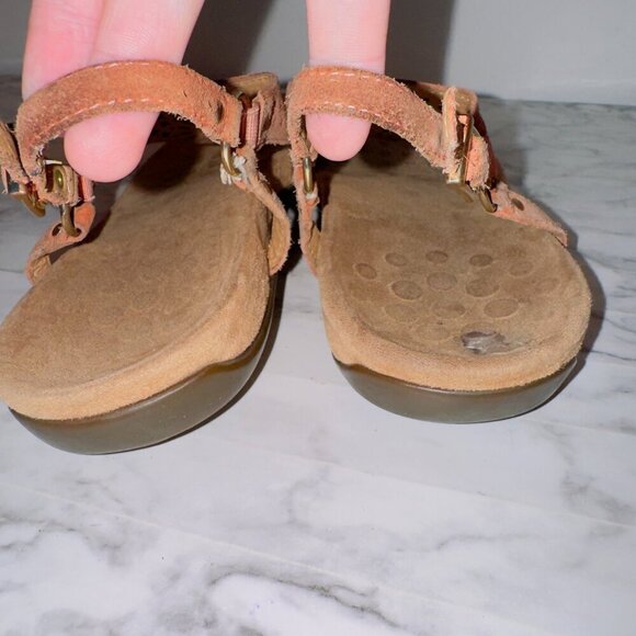 Vionic Women's Kirra T-Strap Perforated Leather Slingback Sandals size 8 - Picture 5 of 6